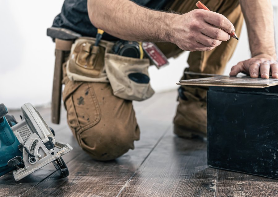 El Handyman handyman service in Bellevue, WA