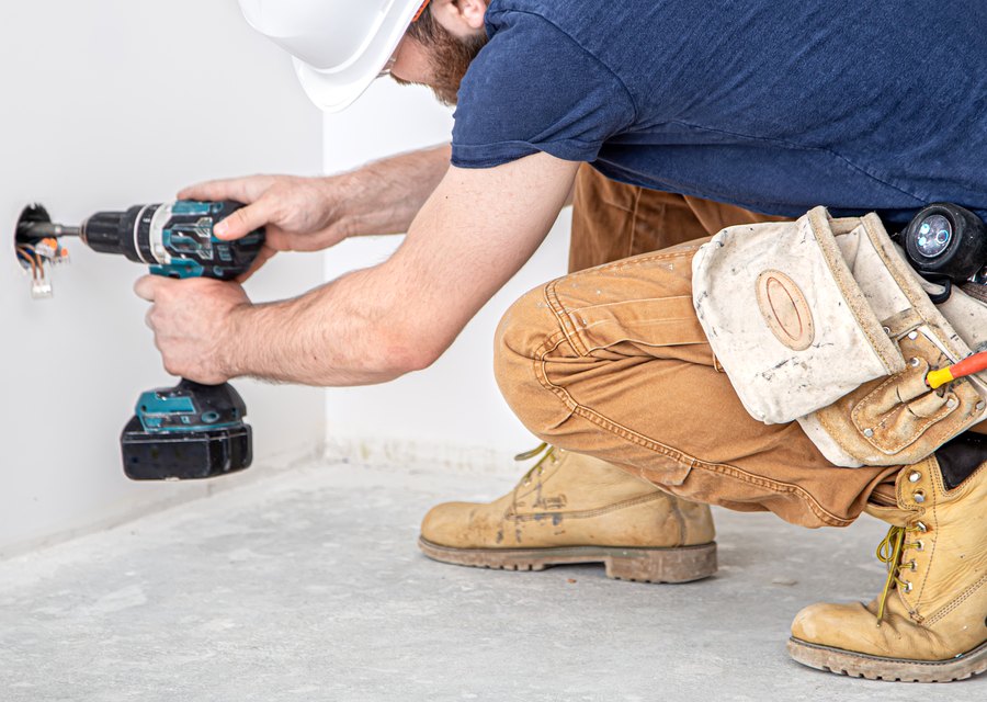 Handyman Arnaldo handyman service in Brookmont, MD