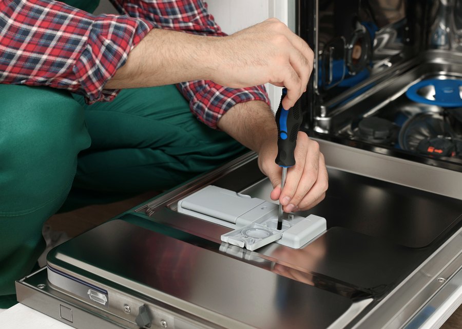 El Handyman handyman service in Bellevue, WA