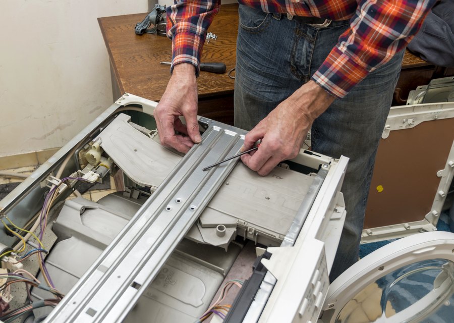 Manuel Handyman handyman service in Fairfax, VA